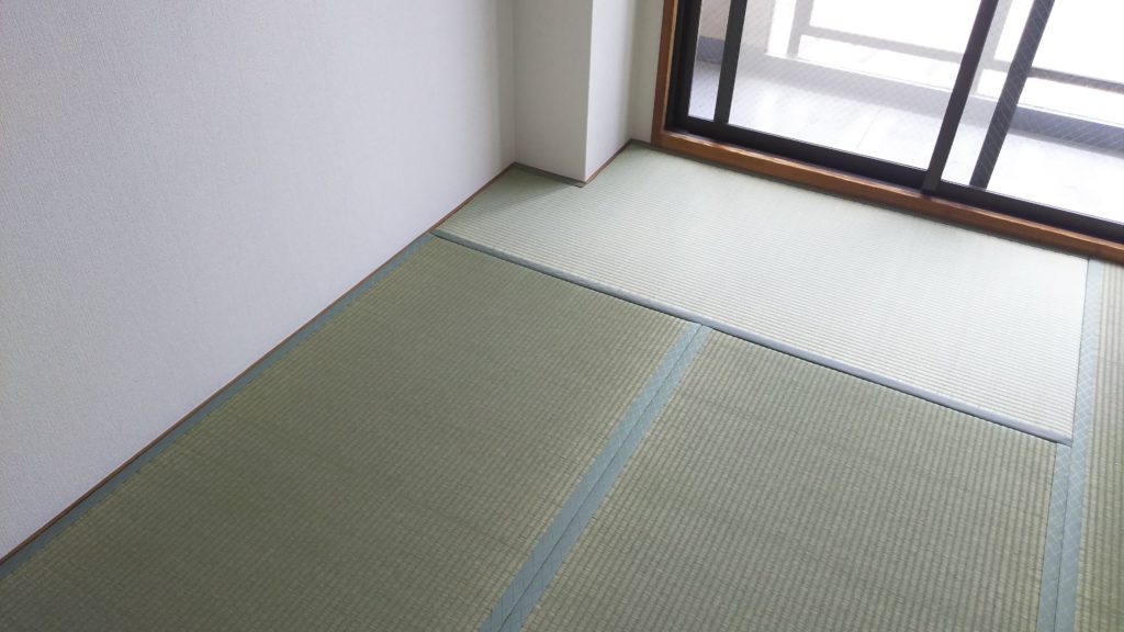 伊丹市のマンションの畳と襖を納品させていただきました。